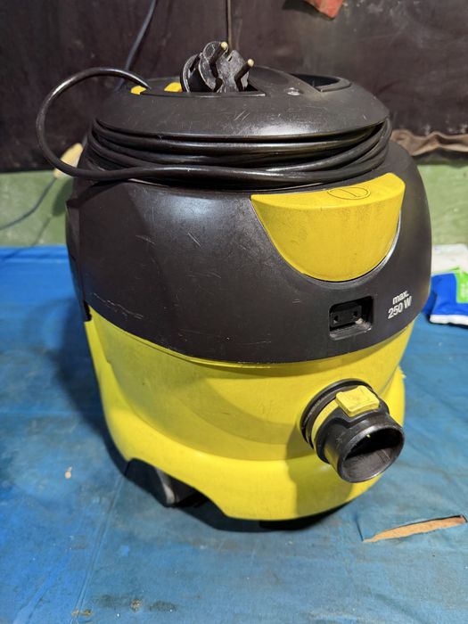 Продам пилосос karcher T 12/1