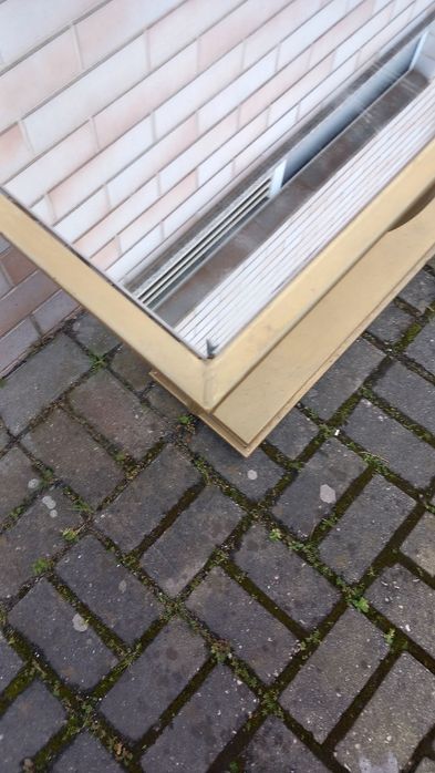 Móvel aparador de sala em espelho