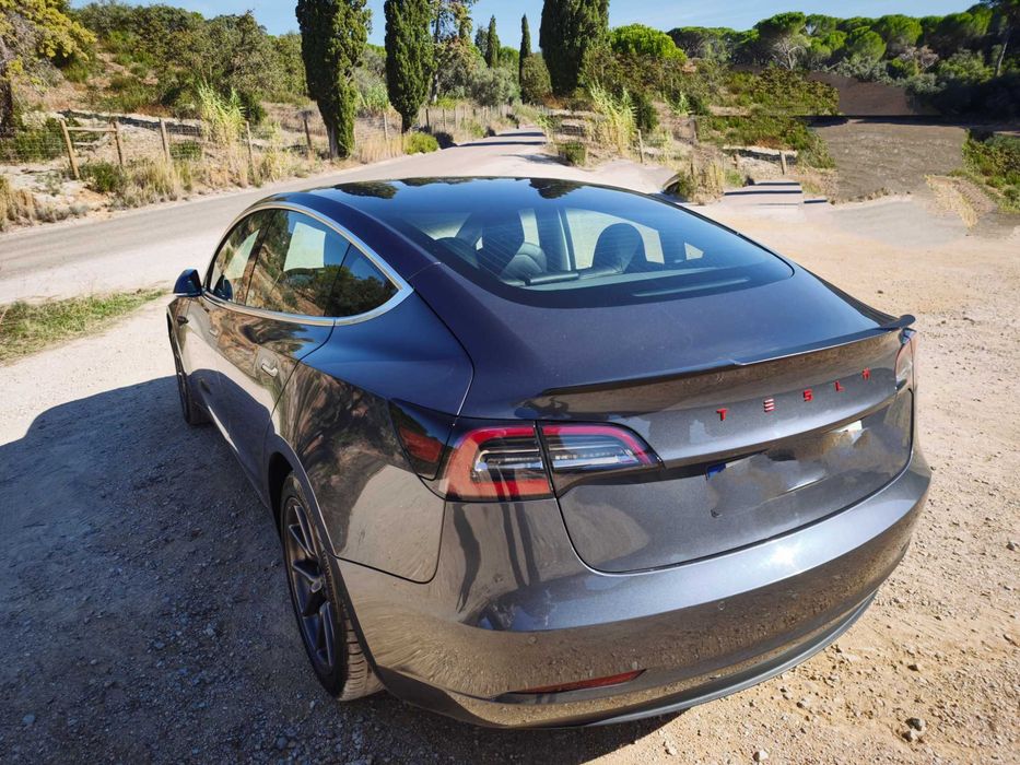 Tesla Model 3 com 36 Meses de garantia - Oportunidade