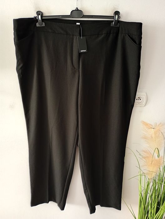 Lekkie eleganckie czarne spodnie 24% wiskoza rozmiar 54 Avenue