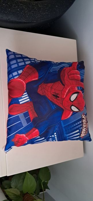Almofadas decorativas da Marvel.