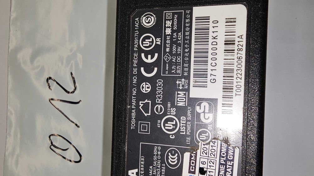 Zasilacz od laptopa TOSHIBA 19V/3,42A 012