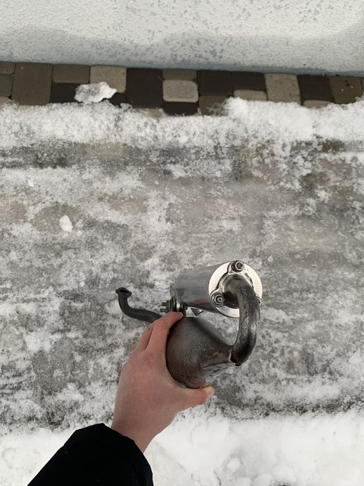 Продам резонатр саксофон Leovince TT