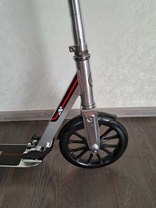 Самокат Razor A6 Srebrna бу
