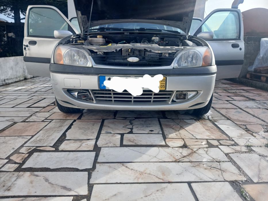 Ford Fiesta 1.2 gasolina 2000
