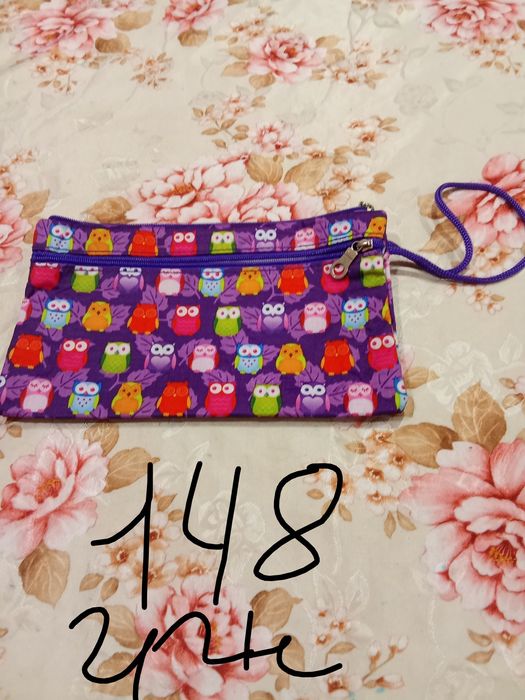 Три пенали для дівчинки , та сапожки зимові для дівчинки и