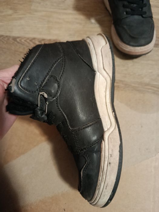 Кросівки демісезонні 34-35 розмір.