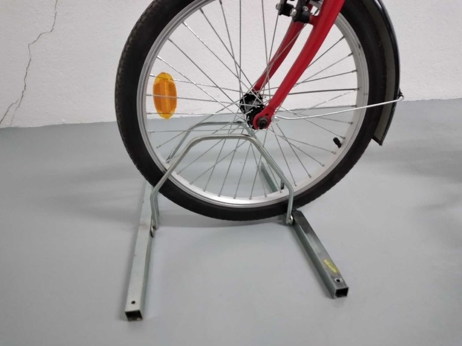 Suporte/estacionamento para bicicletas