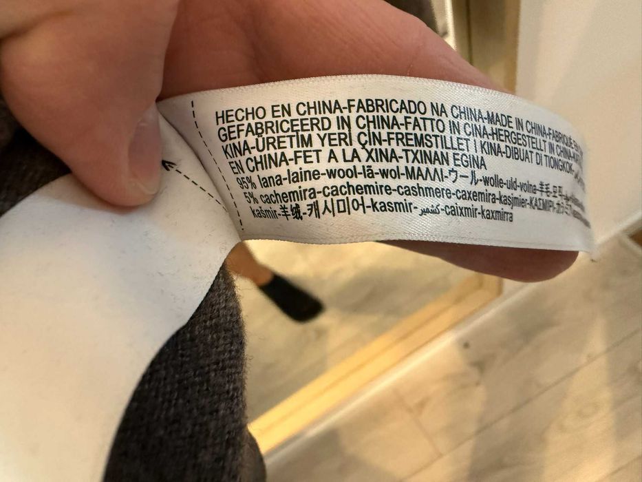 Sweter wełna-kaszmir z kapturem Massimo Dutti