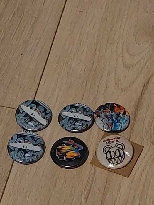 radiohead pin set, przypinki