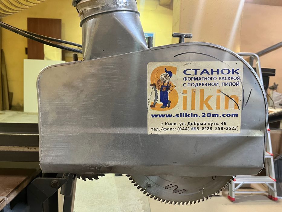 Форматно-розкрійний станок