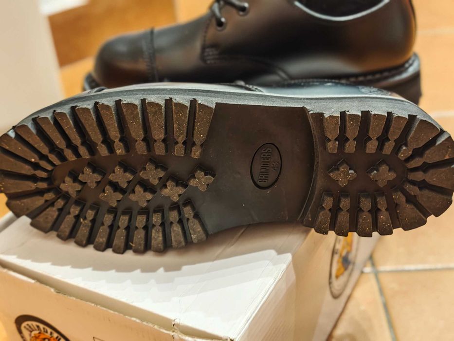 GRINDERS - Boxer (CS STC BLACK) 3-dziurkowe