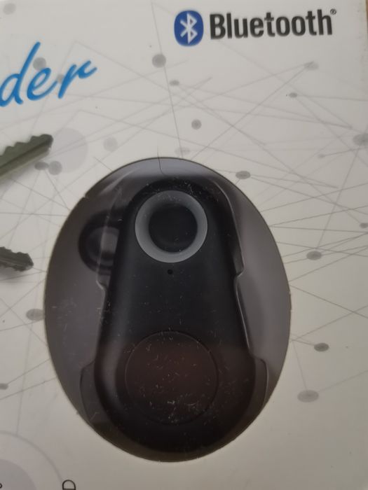 4x Lokalizator do kluczy portfela telefonu brelok bluetooth czarny dok