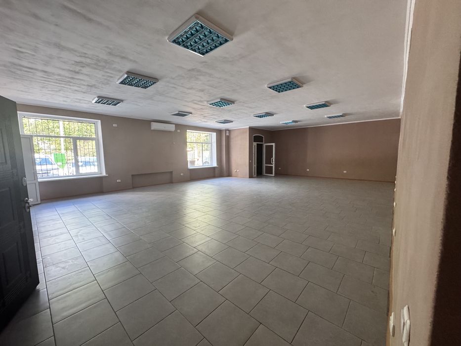 Продаж приміщення пр. Центальний