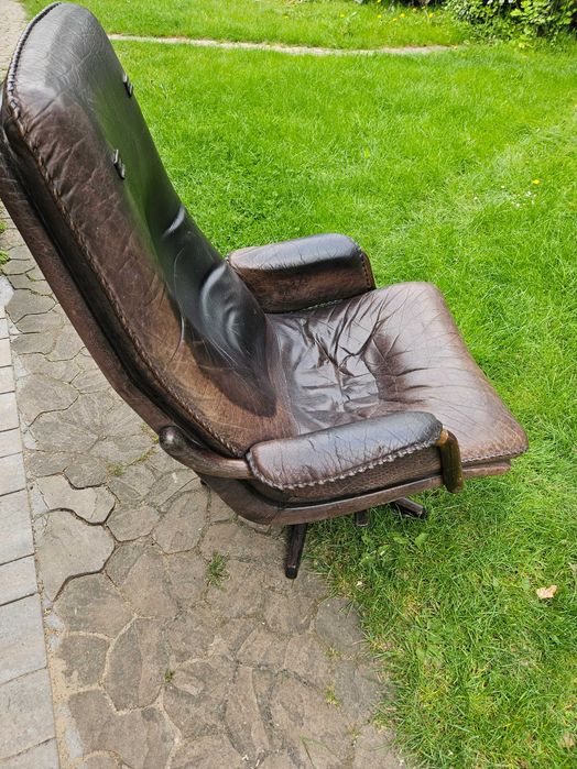 Fotel skórzany obrotowy.