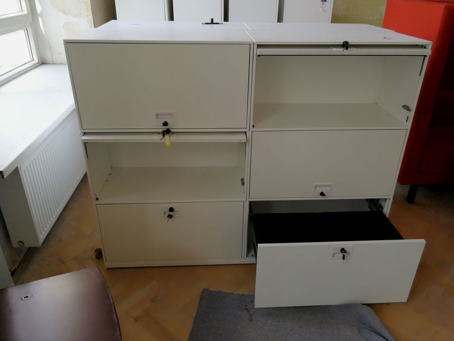 Szafa szafka metalowa biała super stan