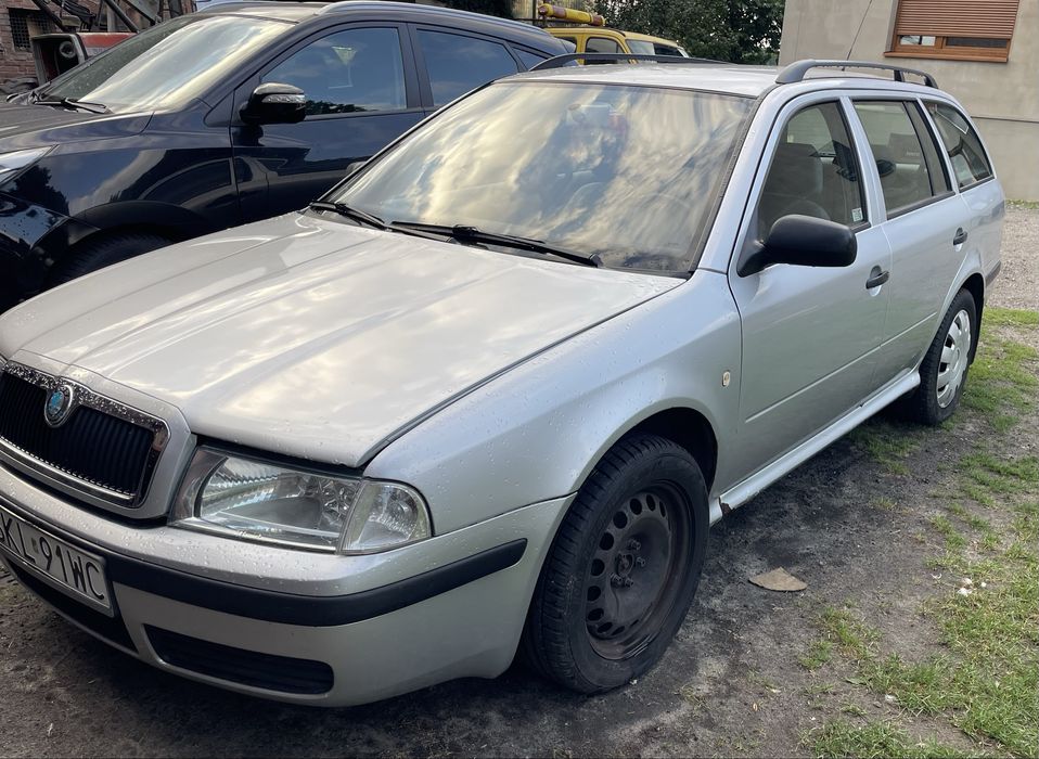 Skoda octavia 2 kombi 1.6.   W calosci lub na czesci