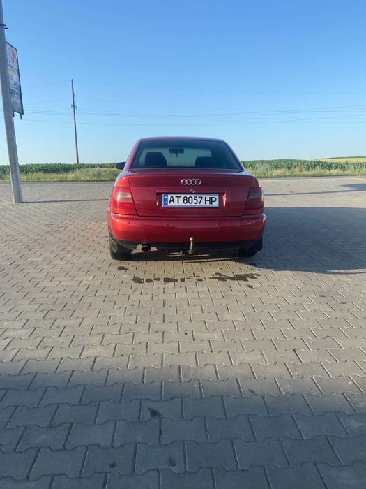 Продам Ауді А4 -1,8 бензин 125 кс
