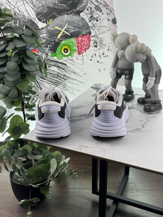 Кросівки Hoka Bondi SR 40 розмір Е11370