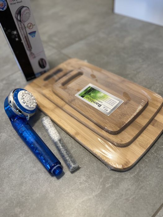 Prysznic i deski do krojenia