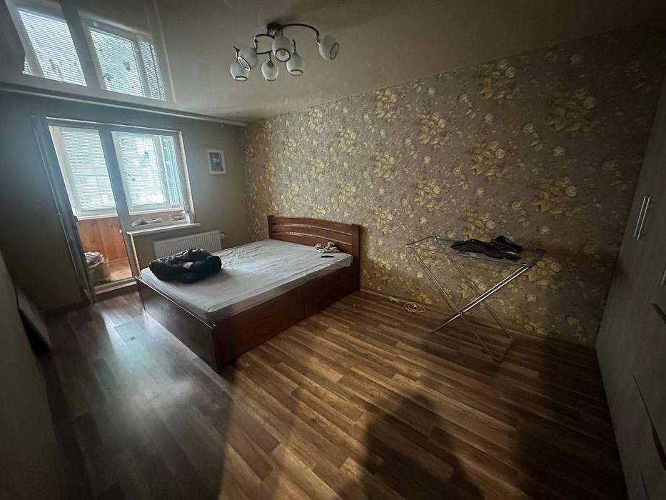 Здам 2-х кімнатну квартиру в довгострокову оренду.