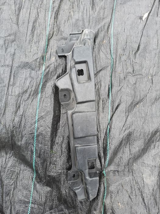 Renault Latitude ślizg lampy reflektora prawy przód uchwyt mocowanie