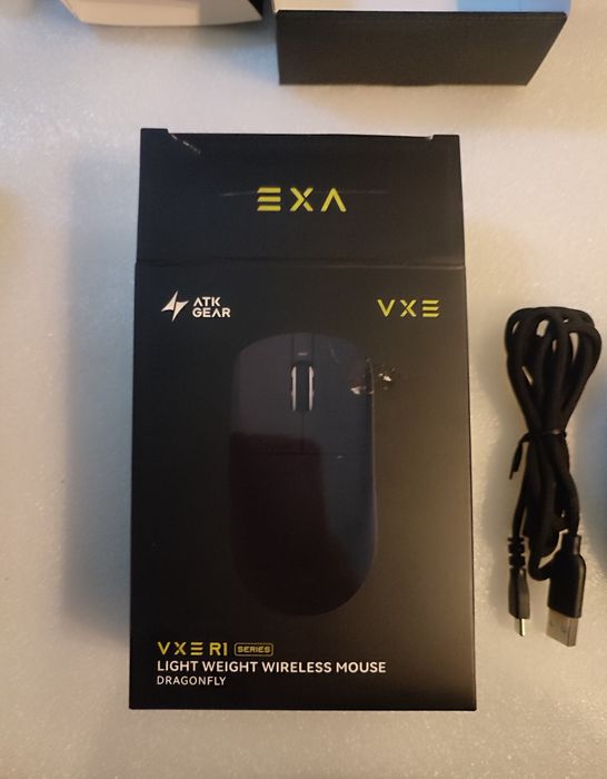 Rato VXE R1 SE+ Wireless 18000 DPI Preto Ultra Leve 70h Autonomia