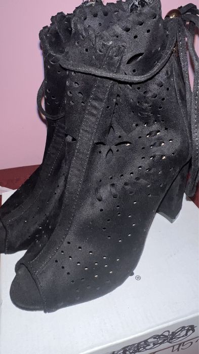 botki czarne rozmiar 37