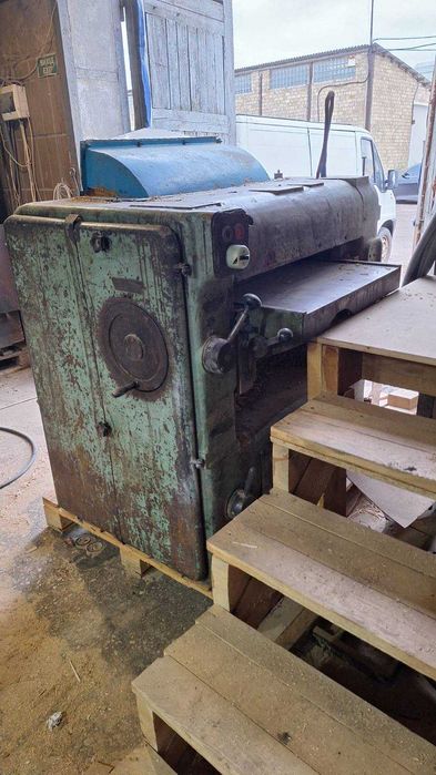 Продам рейсмус по дереву ширина 640мм на 4 ножа