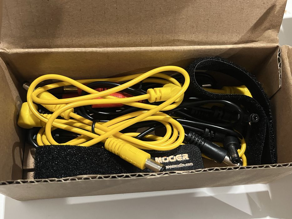 Power Suply da mooer usada poucas vezes