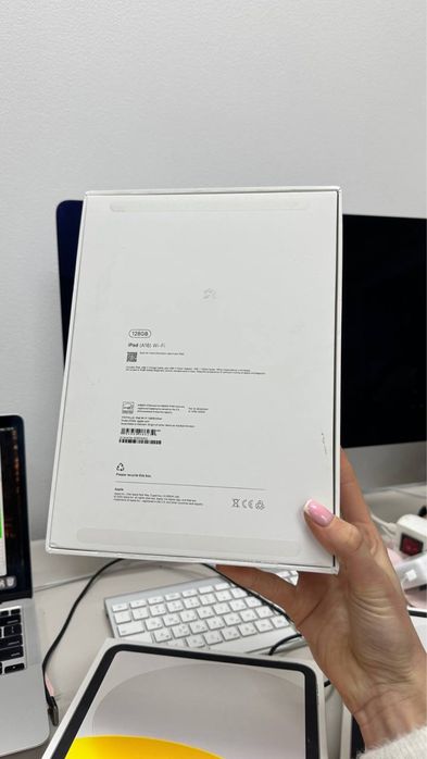 New Apple iPad 11 128Gb Silver Wi-Fi