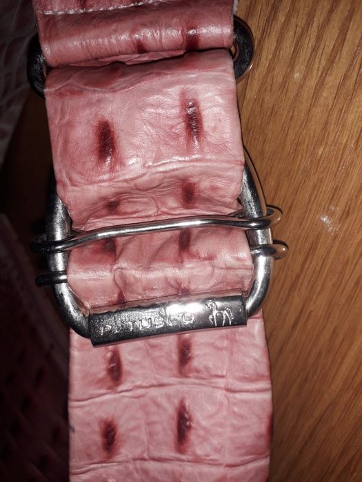 Carteira cor rosa em pele