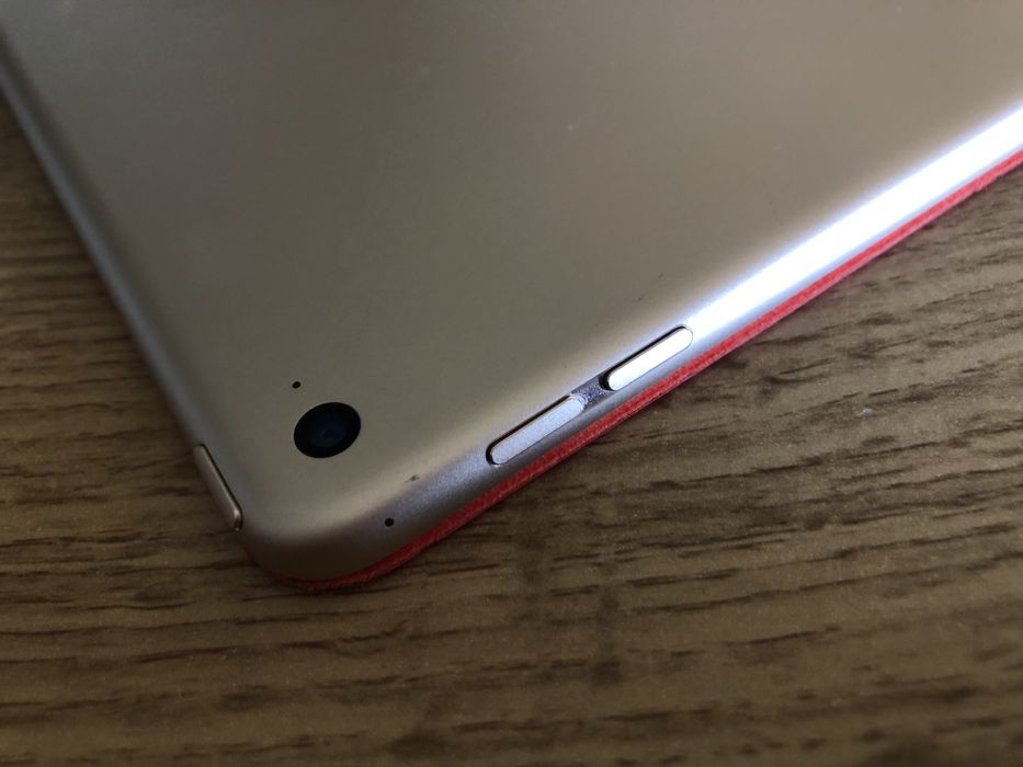 iPad Mini 4 64GB 7.9” Gold, Smart Cover Red, оригінал.
