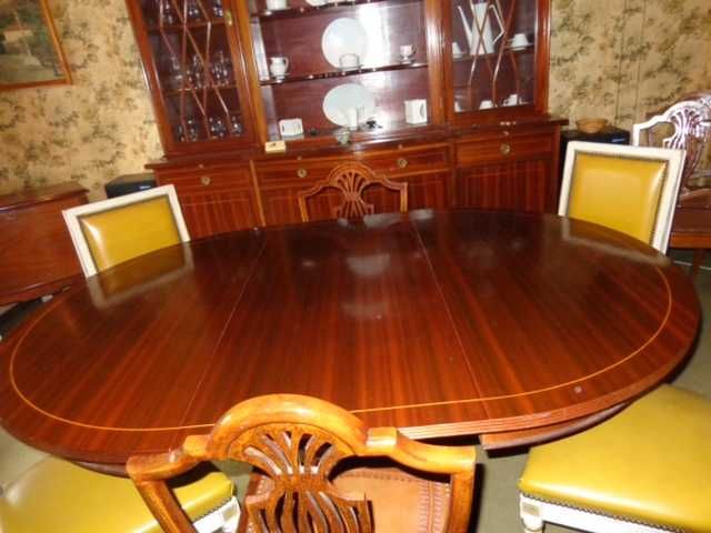 Mesa de Jantar e cadeiras