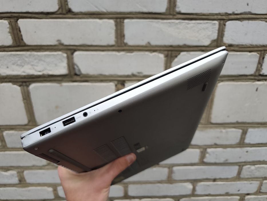 4К екран, ігровий ноутбук Lenovo (i7 7700HQ/16/256/GTX 1050)