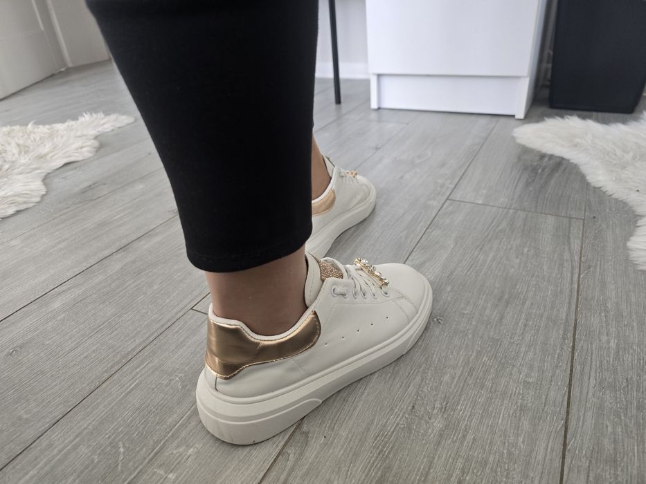 Buty sportowe białe