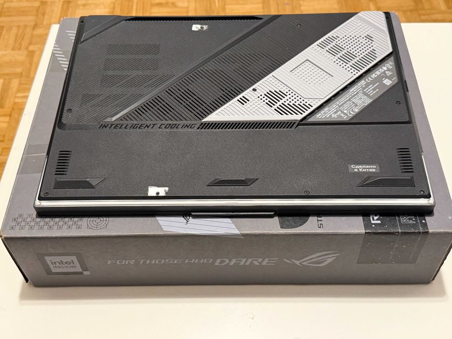 Asus ROG Strix G834JZ Gaming Laptop