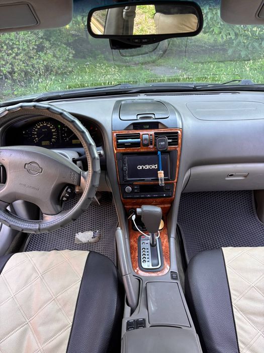 Продам Nissan Maxima А33  Автомат 3л газ-бензин