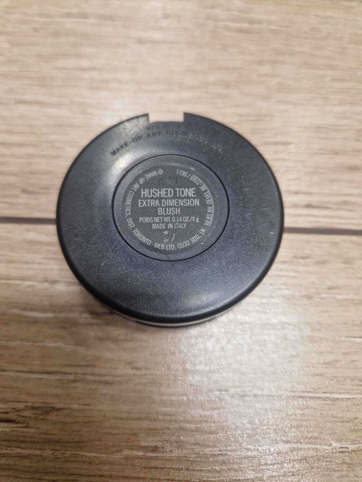 Róż do policzków MAC Extra dimension blush - Hushed Tone