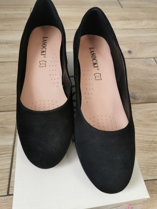 Czółenka Lasocki skóra zamszowa r 38