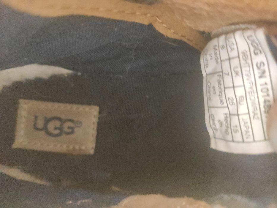 Ботинки черевички ugg р 25