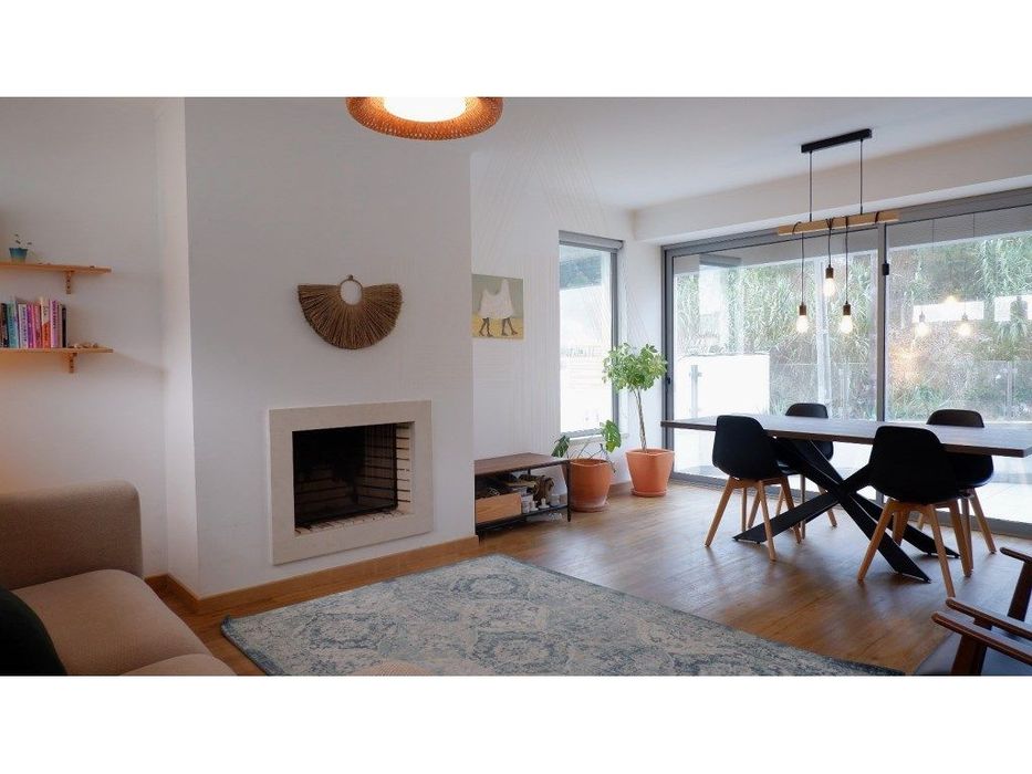 EXCLUSIVO | Excelente Moradia T3 em Castelo (Sesimbra)