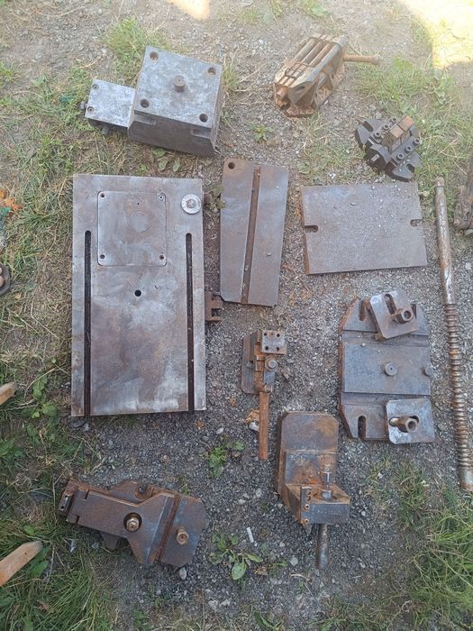 Колона стола оптико- шліфувального станка