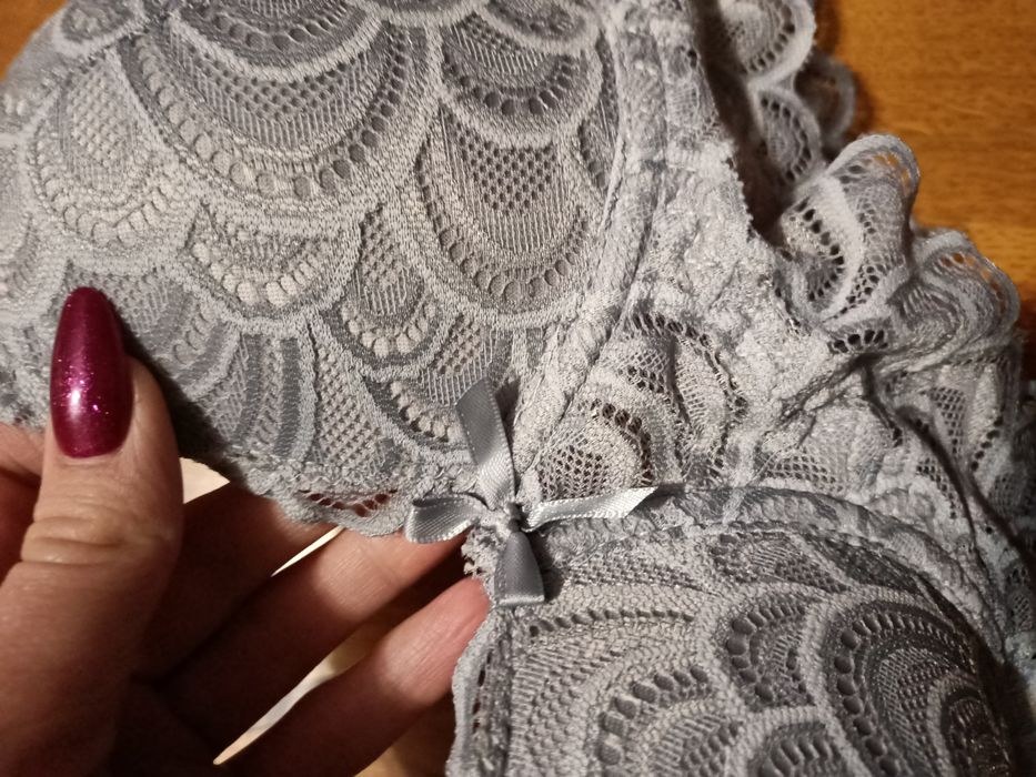 Nowy biustonosz 75 C szary bralet koronka