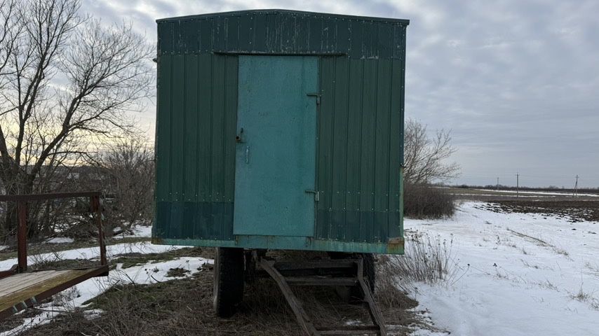 Бджоловіз платформа,павільйон