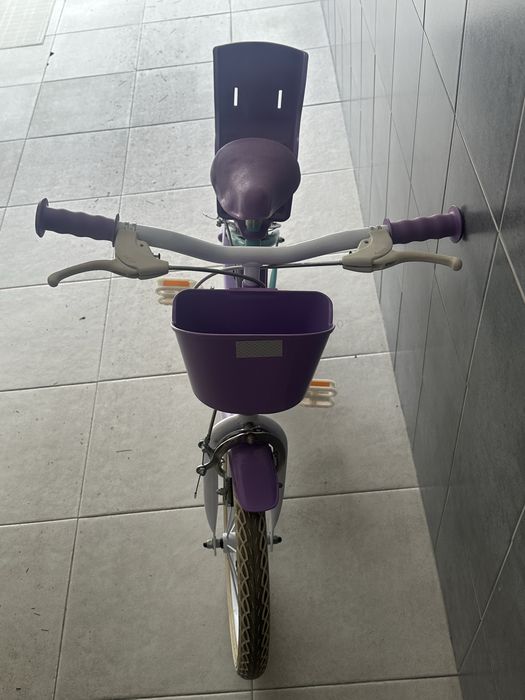 Bicicleta de criança - 6/7 anos, com as duas rodas atrás
