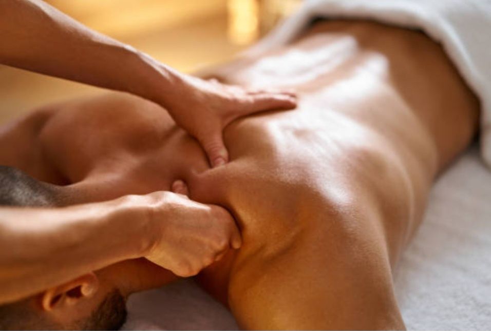 Tecnicas nas mãos,  presença no Cuidado. Massoterapia  pro corpo ele e mente  tranquila