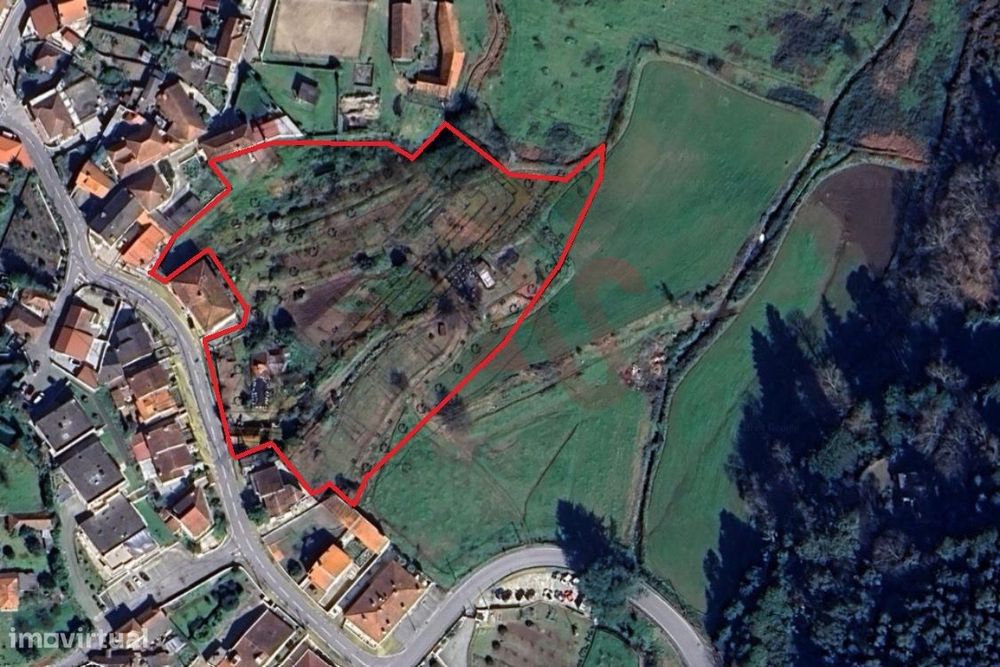 Terreno com PIP aprovado para 23 moradias geminadas em Ordem, Lousada