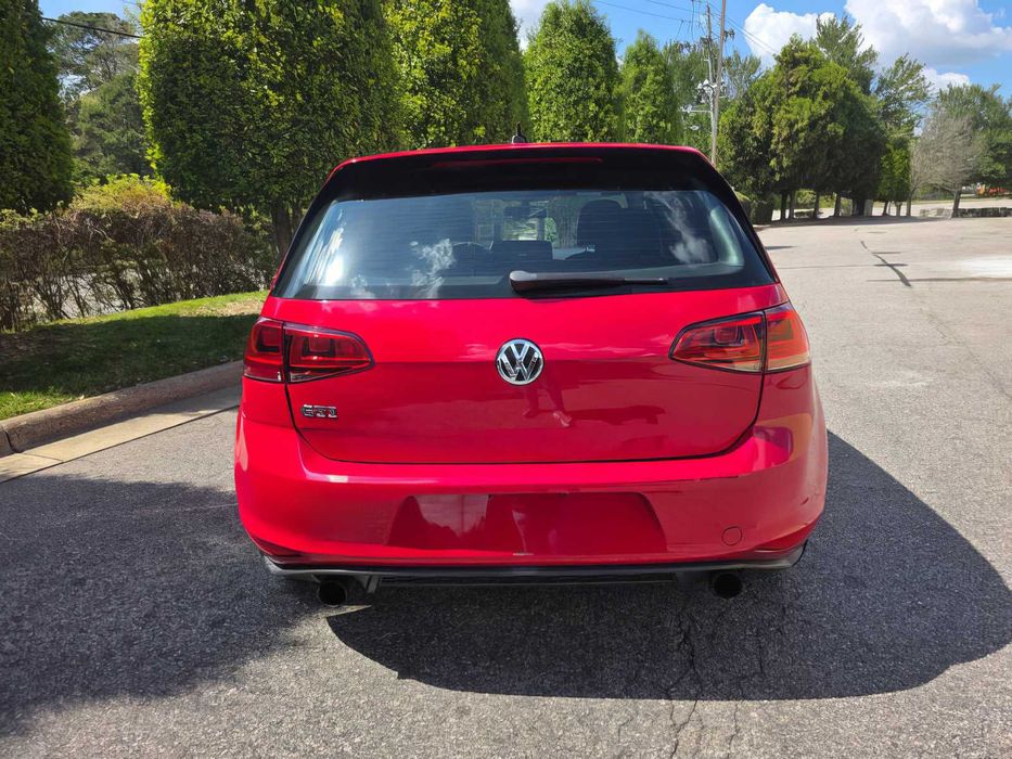 Volkswagen Golf GTI SE      2015