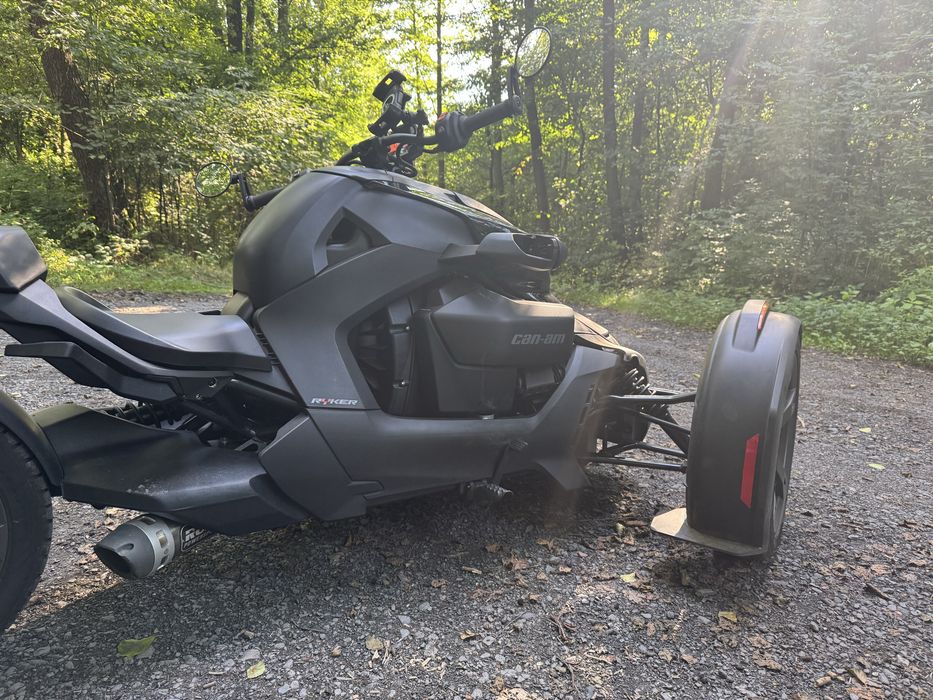 Wynajem  Motocykli  Can-am Ryker/spyder